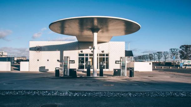 Modern arkitektur i Köpenhamn av Arne Jacobsen