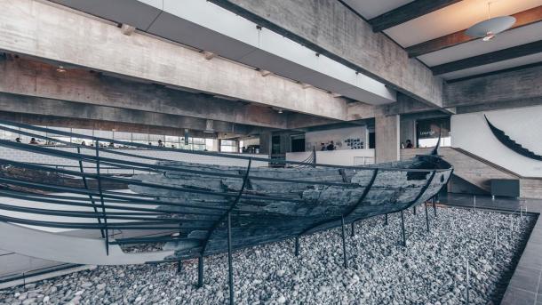 Oplev vikingetiden tæt på på Vikingeskibsmuseet ved Roskilde Fjord.